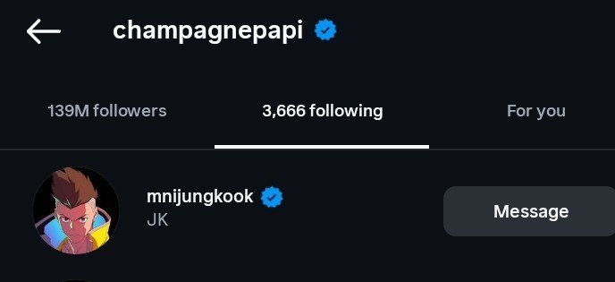JJKHypeFeed's tweet photo. Drake (champagnepapi) is now following #JUNGKOOK (mnijungkook) on Instagram, the ONLY BTS member he is currently following!🔥 https://t.co/58XIFu2Dqg