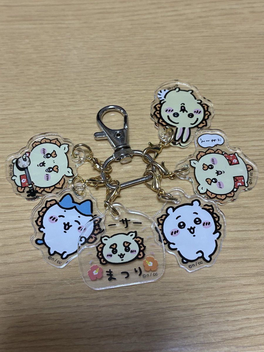 aryun326's tweet photo. ガチャで自引き出来なかったものは
メルカリにて購入して集めた︎💕︎

まとめキーホルダーにしました🥰
かわいい♥️
あと2種類はないけども
茶色ア…うん…は高いので😭💦
かえません😂

これだけでも
可愛いからよし💖 https://t.co/8EtZQ2vCts