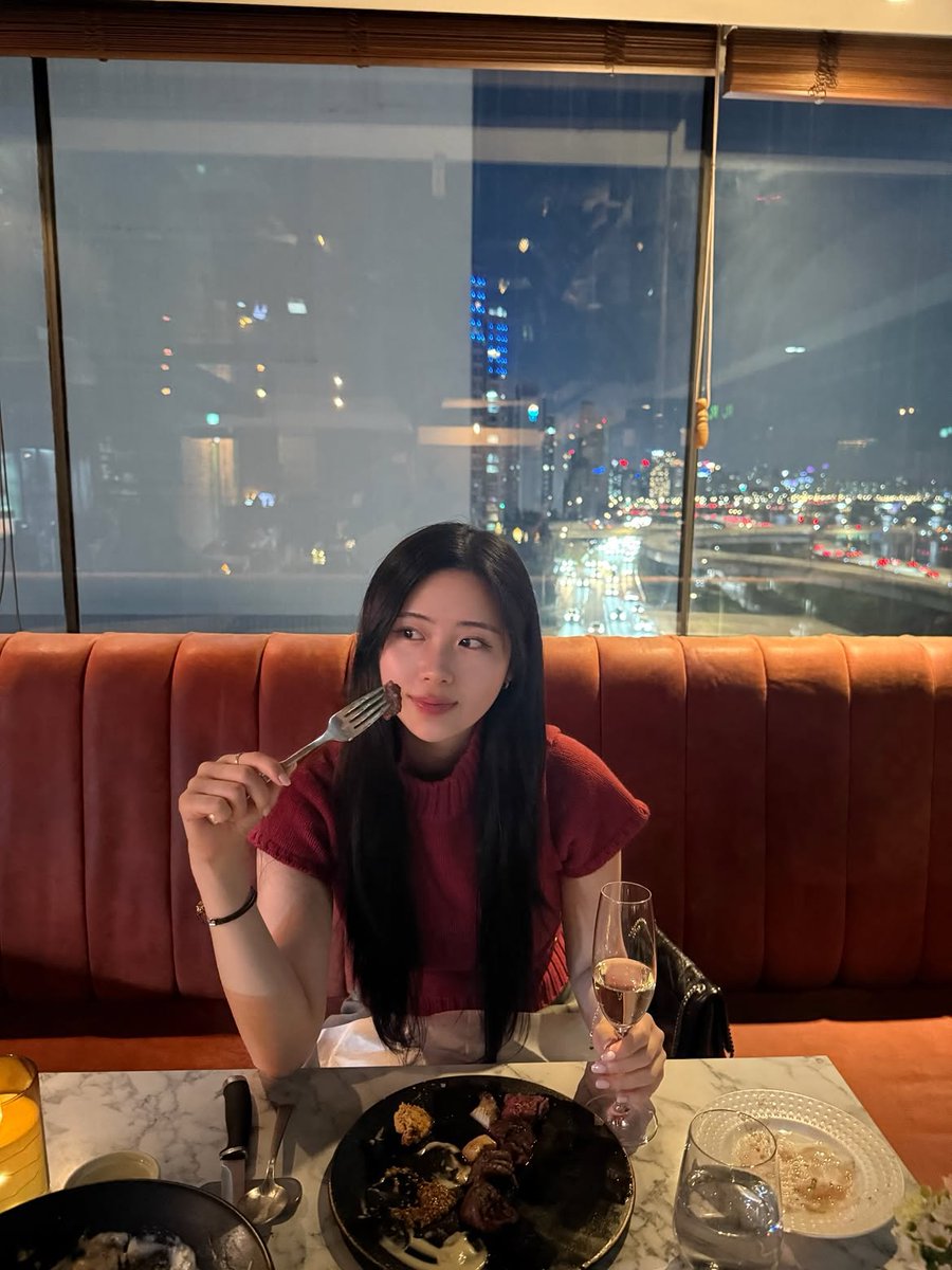 bslee101's tweet photo. ෆ˙ᵕ˙ෆ

#아줌마 #돌싱 #섹트 #40대  #일탈 #유부녀 #디엠 https://t.co/CiuANlV5Zt