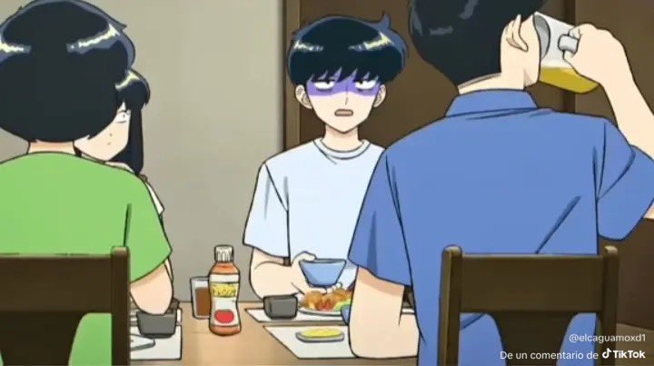 littlevamp25's tweet photo. El papá de nakamura tomándose una cerveza? físicamente igualito al hijo. La falta de brillo en su cabello se me hace que es la desconexión que tiene con su familia (yo sobrepensando todo) https://t.co/y9dlHEHMtj