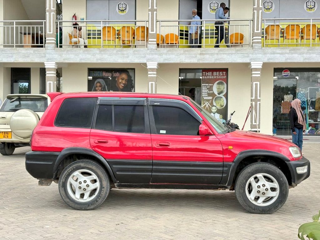 Eng_Matarra's tweet photo. #Budget 6M (maongezi)

TOYOTA RAV-4 OLD🔥🔥

REG" #BYB

▪️Cc 1990
▪️Full Ac 🌨
▪️Engine-3S
▪️Sport Rims 🛞
▪️Full Sounds 🎶
▪️Full Documents ✅️

IPO DAR

PIGA SIMU AU WHATSAPP -0719542184 https://t.co/DAwrJJoT3y