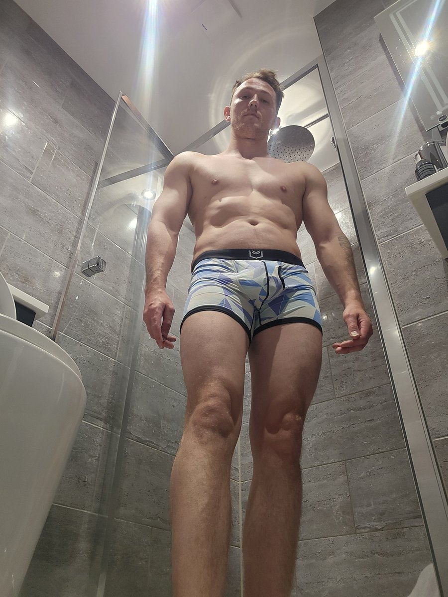 cevans_93's tweet photo. @princessell_99 POV of you on your knees after you've finished your coffee 😉😉 https://t.co/QqsTZdm6mh