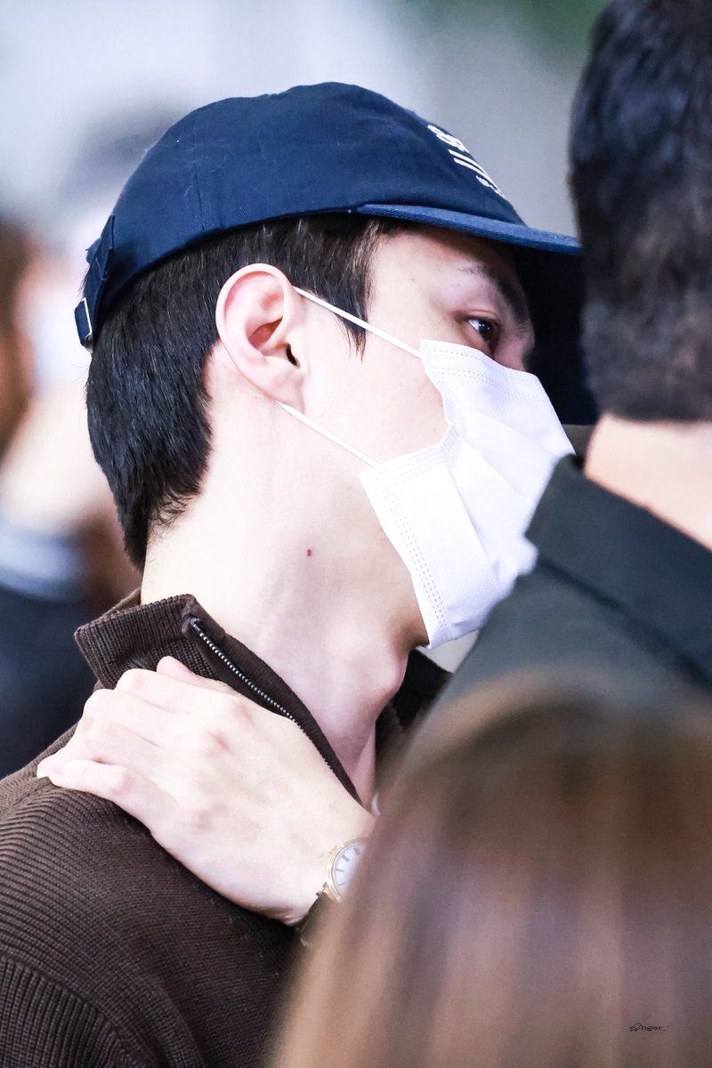 Shgler_'s tweet photo. 260710 GMP🛫
건강하세용🤲🤲

#세훈 #SEHUN #오세훈 #sehun 
#EXO #엑소 https://t.co/3RccYoj7zD