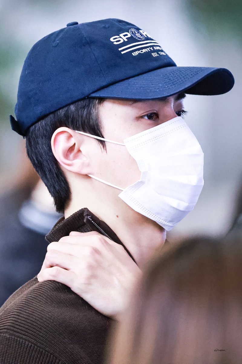 Shgler_'s tweet photo. 260710 GMP🛫
건강하세용🤲🤲

#세훈 #SEHUN #오세훈 #sehun 
#EXO #엑소 https://t.co/3RccYoj7zD