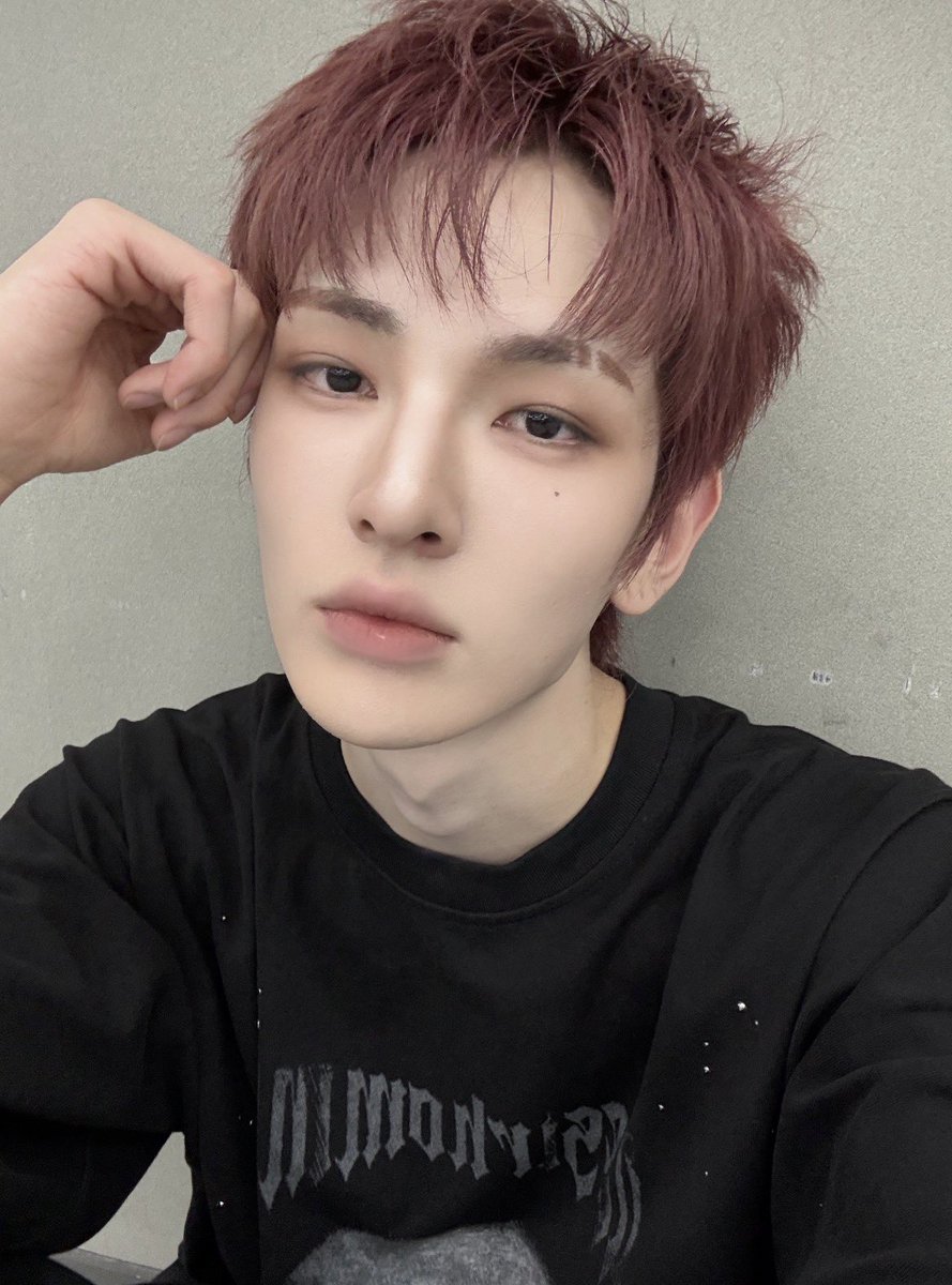 by_EPEX's tweet photo. 요즘 추구미 엘프🧝

#EPEX #이펙스 #MU #뮤 https://t.co/c9GpbAMOfm