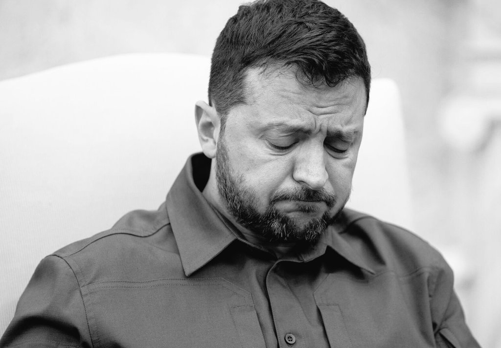 Resistance_SM's tweet photo. 🚨🇵🇱.🇪🇺💥BOOM💥👏👏 « Je ne me laisserai pas intimider au Parlement européen, je réclame l'arrêt immédiat du processus d'adhésion accélérée de l'Ukraine à l'Union européenne ! 

« Les services ukrainiens gèrent la liste *Myrotvorets*, sur laquelle ils inscrivent les noms de personnes visées par le harcèlement, l'intimidation et l'élimination. »

« Aujourd'hui, j'ai été ajouté à cette liste pour avoir dénoncé l'UPA  organisation responsable d'un génocide  et défendu les intérêts nationaux de la Pologne.» 

« Mes collègues du groupe « Patriotes pour l'Europe » y avaient déjà été inscrits. Il s'agit de méthodes de gangsters et d'un acte ignoble visant des diplomates de l'UE. »

« J'attends une réaction de la part du président du Parlement européen pour assurer la protection des diplomates de l'institution, car nos vies notre sécurité sont actuellement menacées. »
 https://t.co/5HpCUbEDjD