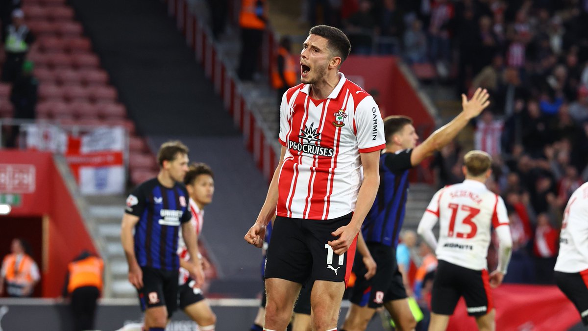 Champchatpod24's tweet photo. Following his recent exit from Southampton, striker Ross Stewart remains a free agent. 🆓

He scored 11 goals in 33 appearances for the Saints in all competitions last season. ⚽️

Would you like your club to swoop for him this summer? 🤔 https://t.co/K1dQidpjyE
