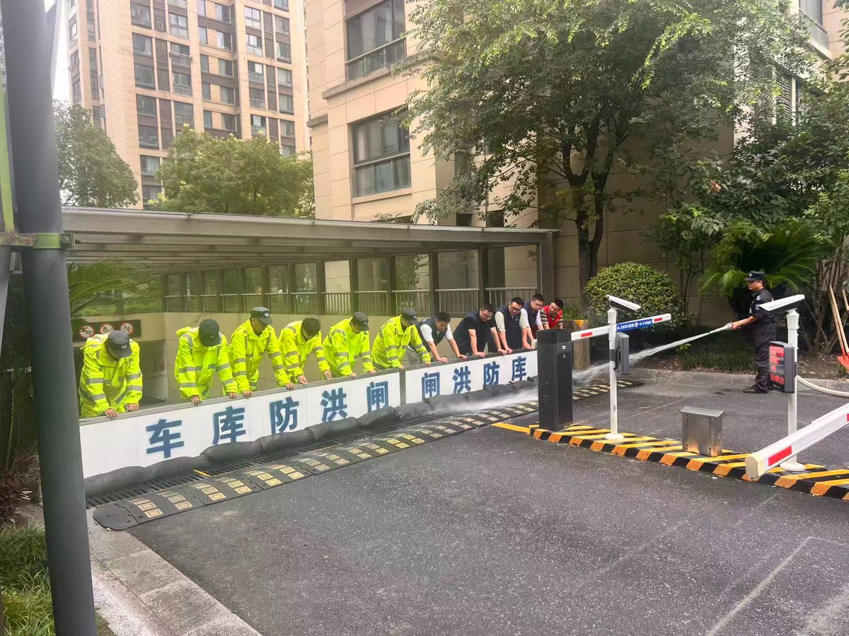 Sandyan47247653's tweet photo. 坚持人民至上、生命至上，筑牢防汛抗台坚固防线。 https://t.co/FBzoYTmoUC