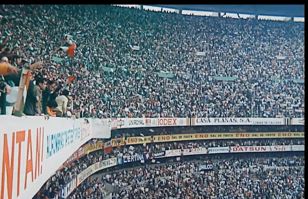 caonfilm's tweet photo. i hate when men say "no one watches women's sports" meanwhile, in 1971 over 100,000 people showed up at the famous  azteca in mexico to watch WOMEN play football https://t.co/Z1xrFJV8u4