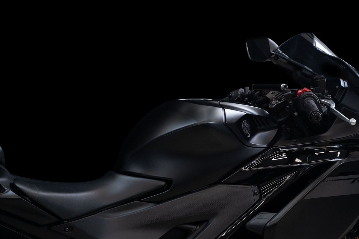 ECHELON_MCteam's tweet photo. 【ラインナップ追加】
■YAMAHA YZF-R3
日常の傷やストレスを減らし精悍な佇まいの愛車のイヤーカラーを長く、美しく。 
#Yamaha #YZFR3 #ヤマハ #PPF #echelonmotorcycle https://t.co/W4RWkRTkje