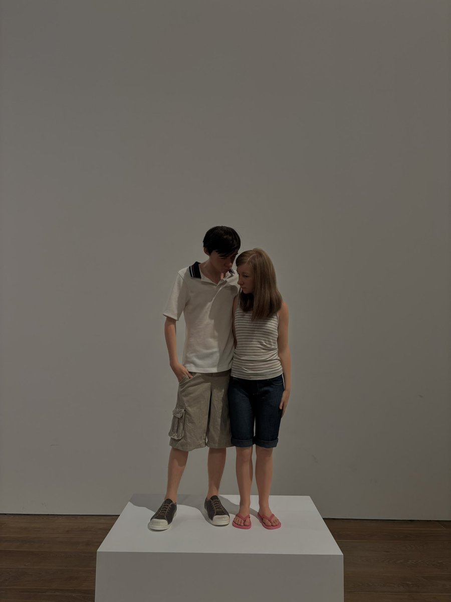 eixznn's tweet photo. Ron Mueck 🫗 https://t.co/8Ko0M2vgBa