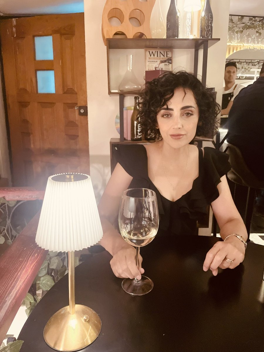 DosRunas's tweet photo. Y si, cumpliendo 50 años… y ya dejaré de cumplir años, “ingue sú”. 
Bromeo: feliz festejando en el ristorante LasPic de mi niño. Cuando estén en Chihuahua, solo díganme y gustosos los atendemos. Buona notte. https://t.co/24JyAsNeg4