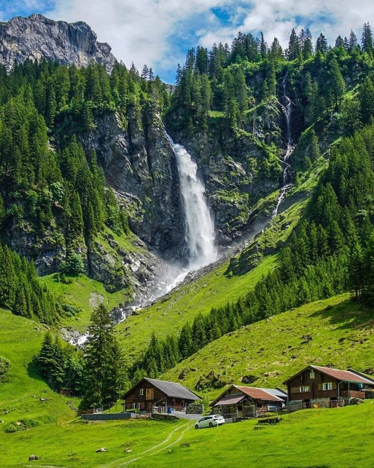 I_love_family1's tweet photo. Countryside, Switzerland 🇨🇭 https://t.co/zREy0gWX0E