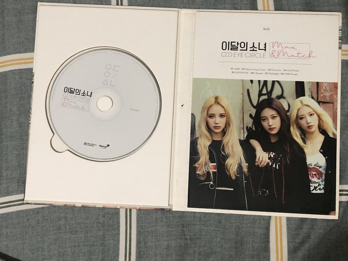 _meeerrrccc's tweet photo. loona album set

oec and 1/3 are reprints, ++ is first press

x sensi

will include lots of freebies

loc: cebu

wts lfb loona artms loossemble odd eye circle oec love and evil heejin hyunjin haseul yeojin vivi kim lip jinsoul choerry yves chuu gowon hyeju ++ first press https://t.co/YiDR38fG1g