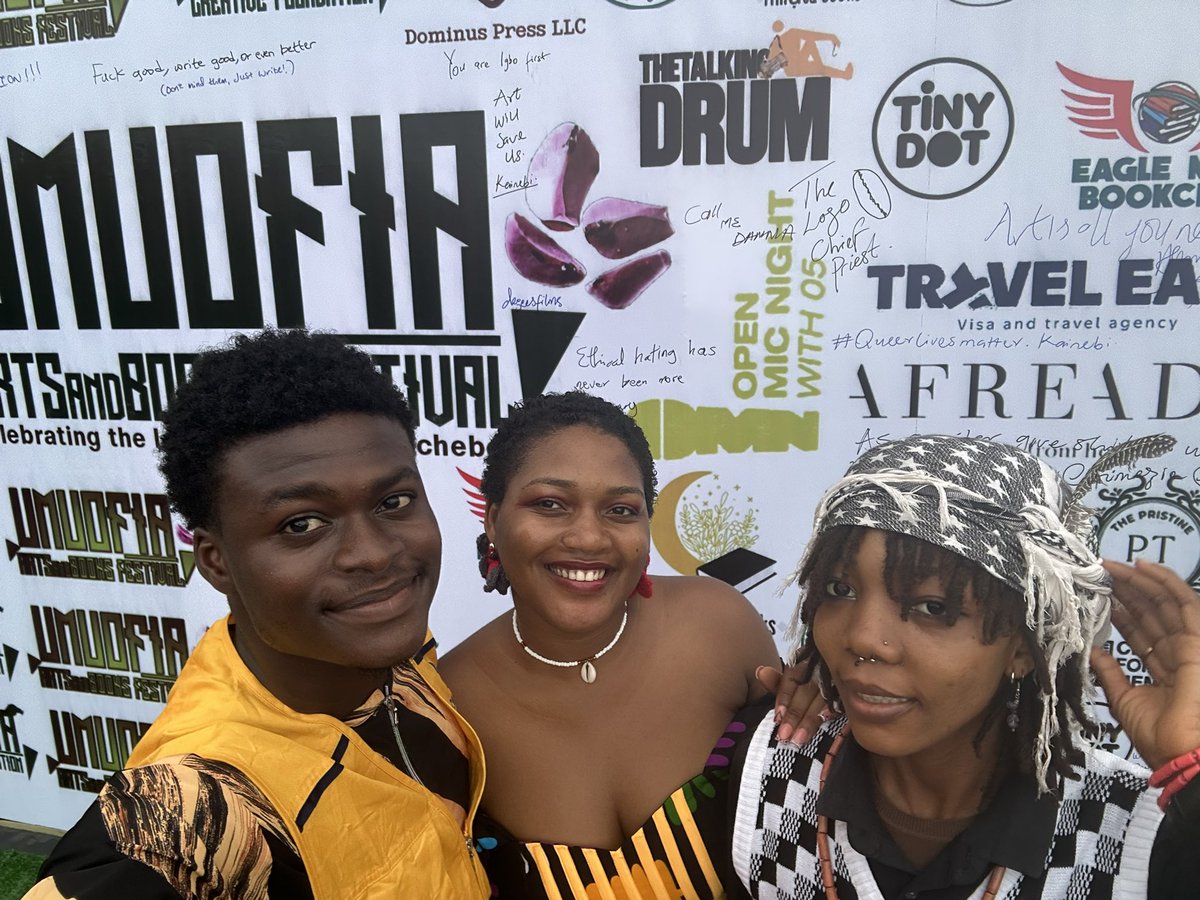 poetsneeded131's tweet photo. Day 1 #umuofiabookfest It was such a warming opening. Had an interesting and fun book chart “Crows of the Yellow Stream by Odili Ujubuonu. Highlight was the beautiful, warmth from the community, and well a day 1 setting the right mood for the rest of the Festival. 

See you Today https://t.co/5zghrnk0f9
