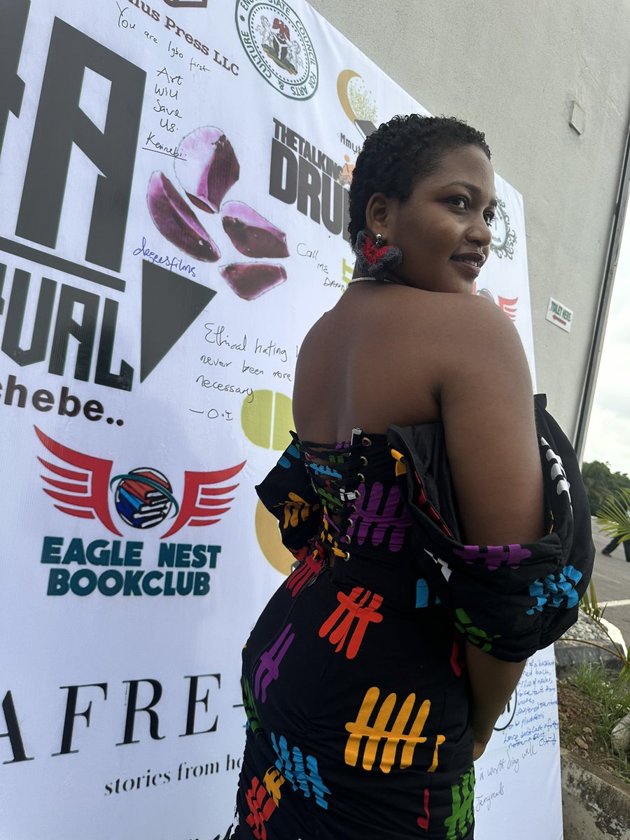poetsneeded131's tweet photo. Day 1 #umuofiabookfest It was such a warming opening. Had an interesting and fun book chart “Crows of the Yellow Stream by Odili Ujubuonu. Highlight was the beautiful, warmth from the community, and well a day 1 setting the right mood for the rest of the Festival. 

See you Today https://t.co/5zghrnk0f9