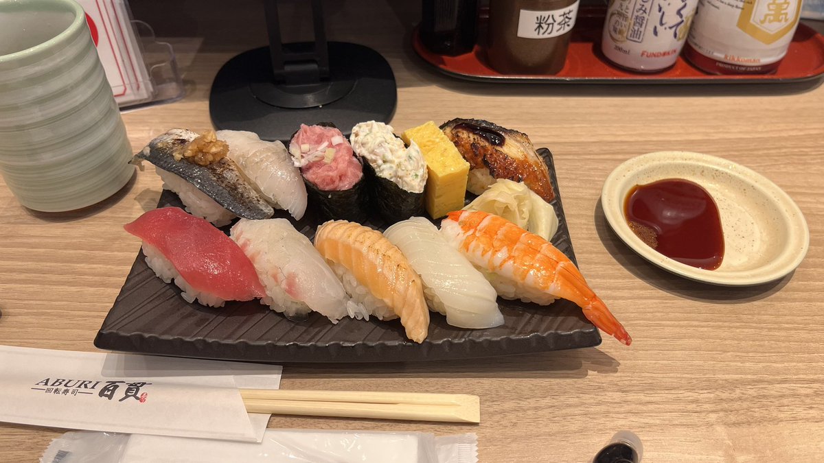 secondSenat's tweet photo. アニサマの行く人を横目に https://t.co/mzpqFRRjHR