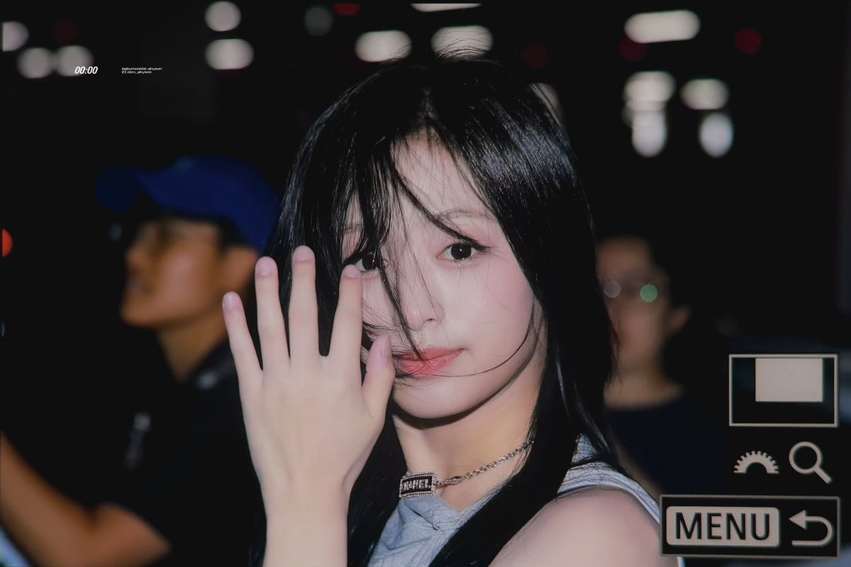 zero_ahyeon's tweet photo. 260710 #베이비몬스터 #BABYMONSTER #아현 #AHYEON https://t.co/cNBQx31xO4