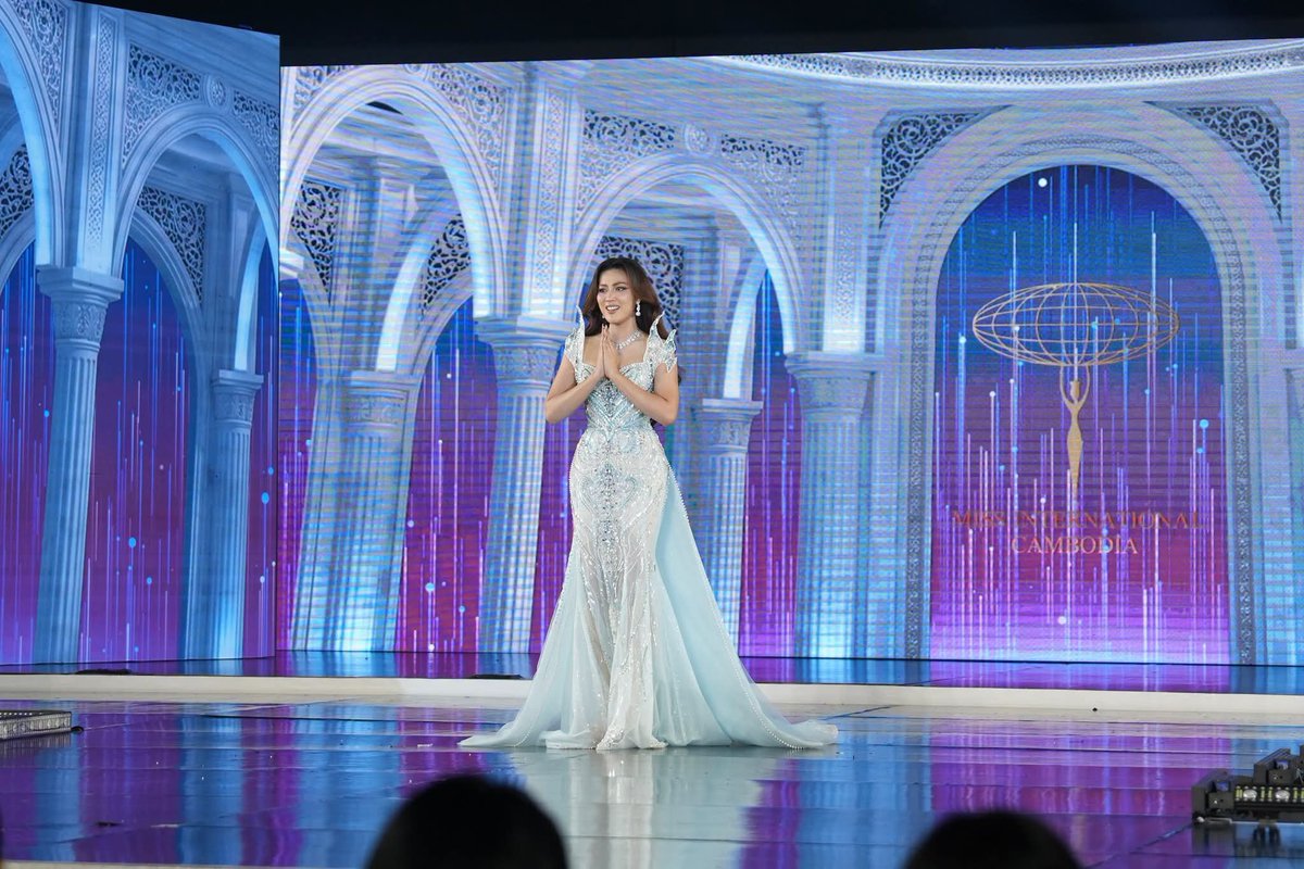 RakVirak91723's tweet photo. The final walk of So Pichvoleak Miss International Cambodia 2025 🇰🇭🇰🇭🇰🇭 @MissInterOrg #cambodia #sopichvoleak #missinternationalcambodia2025 #finalwalk https://t.co/lZNHoKoTgT