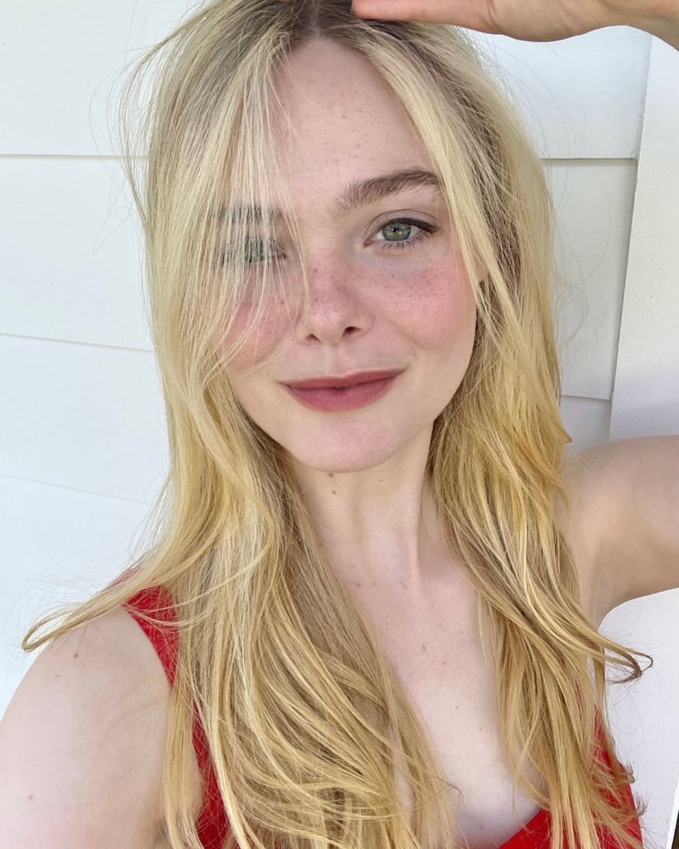 CinemaScene404's tweet photo. Elle Fanning! https://t.co/Rs5Ok2qAfs