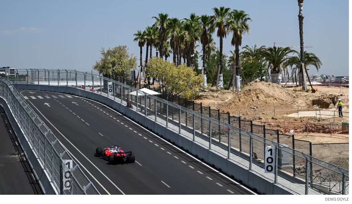 SportPortio's tweet photo. Madring es una realidad
Y Ferrari ya sabe que va en serio
Por primera vez un F1 rodaba en el circuito madrileño
un gran paso hacia el objetivo final: el visto bueno definitivo de la FIA.
Los dos pilotos recopilaron datos de un trazado peculiar
En septiembre se vestirá de gala https://t.co/upc7TNx64p