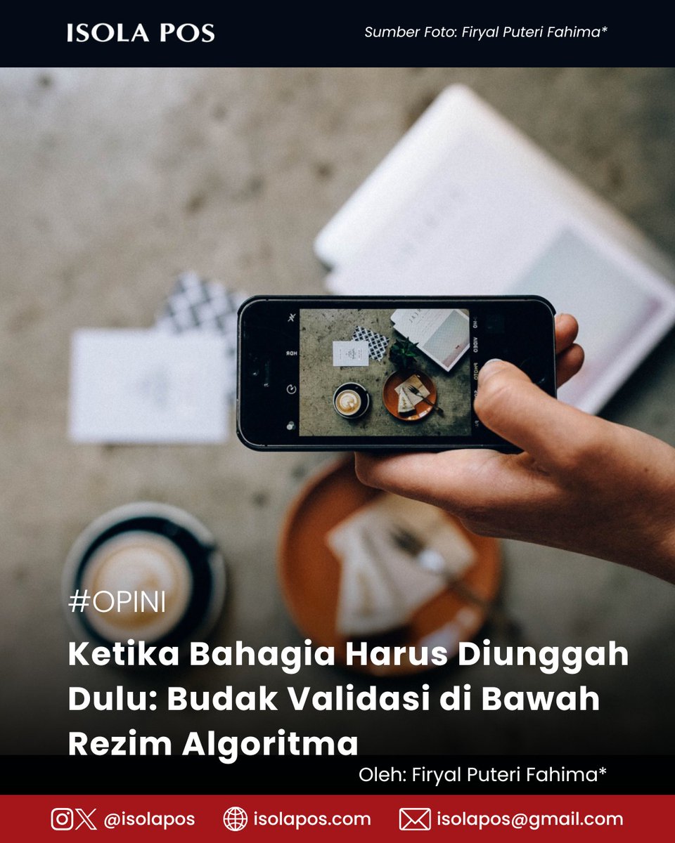 isolapos's tweet photo. “Kebahagiaan sejati sering kali tumbuh dalam keheningan, namun layar digital memaksa kita untuk terus bersuara agar dianggap ada.”

Bayangkan sebuah meja kayu di sudut kedai kopi yang estetik. Di atasnya tersaji secangkir coffee latte dengan seni busa yang rapi, https://t.co/GOukEIJlZu