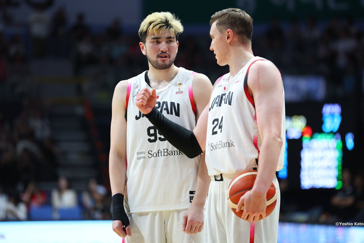 Basketball_mgz's tweet photo. ＿＿＿＿＿＿＿＿＿
  🏀記事公開！✍️
￣￣￣￣￣￣￣￣￣
◆ワールドカップ予選Window3／
スペシャルリポート◆
川真田 紘也
男子日本代表 #99 ／ 琉球ゴールデンキングス
託された「10分半」で果たした役割。

7月3日から6日にかけて行われた
FIBAワールドカップ2027
アジア地区予選Window3。
男子日本代表はアウェーで
中国、韓国と対戦し、
1���1敗で
2次ラウンド進出を決めました。

この2試合で、
＃川真田紘也 選手
（@grande_mikey99）は
リバウンドやフィジカルを
生かした守備に加え、
チームを勢いづける
豪快なダンクも披露。

限られた出場時間の中で、
日本代表��求められる
役割を果たしました。

執筆者はスポーツライターの
永塚和志さん（@kaznagatsuka)です。

ぜひ、ご覧ください。
▶https://t.co/N6tDmvQ2DZ

#FIBAWC x #StepItUpJapan （＠FIBAWC）
#AkatsukiJapan
#琉球ゴールデンキングス（@RyukyuKings）