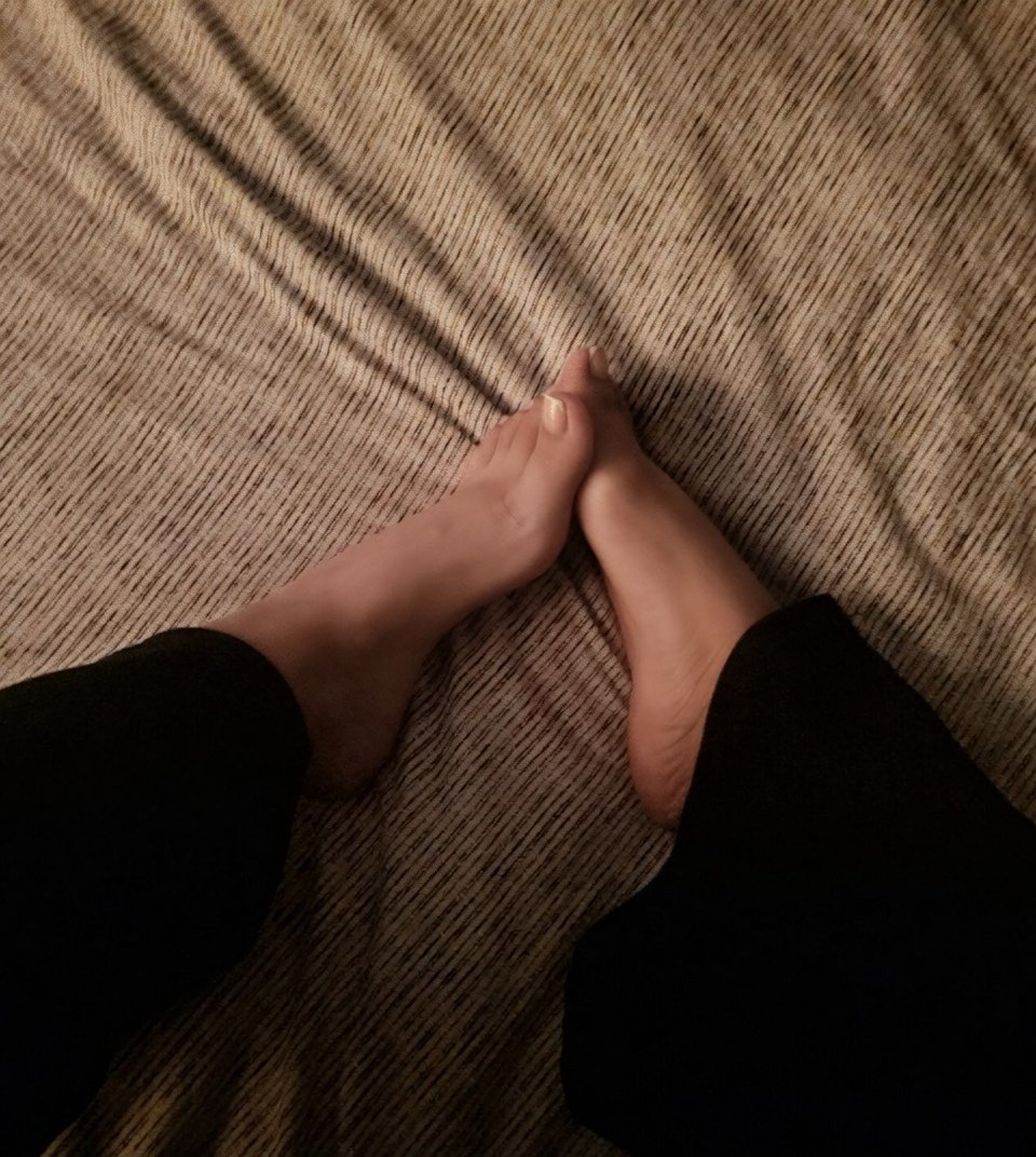 isadored77's tweet photo. Worship me 🖤 https://t.co/dAi8wNwD9G