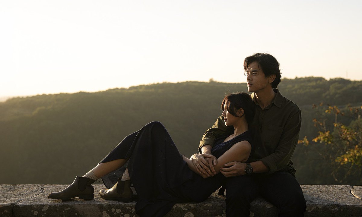FilmIndoSource's tweet photo. One year ago today, Yandy Laurens’ ‘SORE: ISTRI DARI MASA DEPAN’ was released in theaters.

The time-spanning romance recorded a 3-million theatrical admissions and winning 4 Citra Awards as well as becoming Indonesia’s entry for the Oscar. https://t.co/or1ysPLmCD