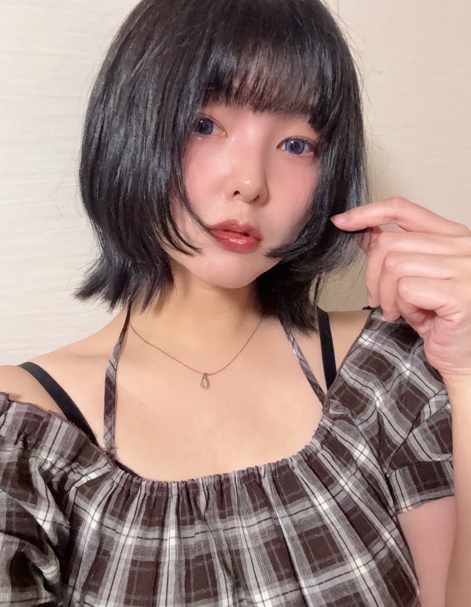 伸びっぱなしだったからしっかりめにレイヤー入れてもらってクラゲヘア