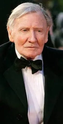 bagshaw2112's tweet photo. Difficult one today !! But who remembers the name of this great ‘British’ actor . Had a lovely catch Phrase , do you know what it was ? #friday #memory #nostalgia https://t.co/DVgdQFMWkt