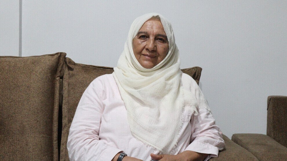 RojavaGundem4's tweet photo. 📍Eyşe Efendî: Türk devleti süreci güvensizlik içinde yürütüyor

Barış ve Demokratik Toplum Süreci'ne ilişkin değerlendirmelerde bulunan Şehit Aileleri Meclisi Üyesi Eyşe Efendî, Türk devletinin süreci derin bir güvensizlik içinde yürüttüğünü belirtti.

https://t.co/8zlwr7tq2E https://t.co/s16bTJwmL0