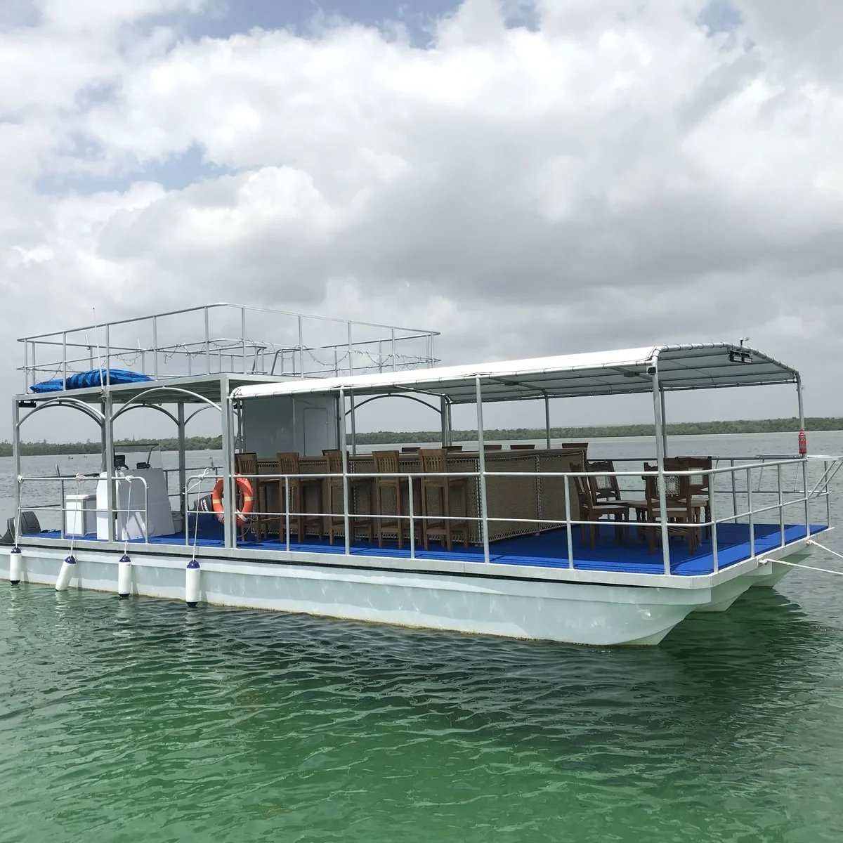 Handrine256's tweet photo. @wekesa_amos @_GL_Collection Classic boats customised to clients liking and purpose DM or call 0787395536/0706606428 https://t.co/WahuduOhuc