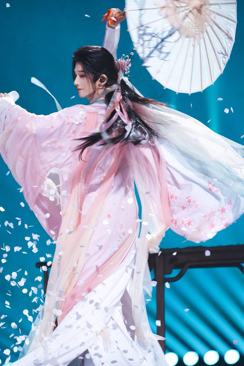 G_Charlie_Liuyu's tweet photo. 20260710 Liu Yu Studio Weibo Updates🌸

https://t.co/njVE85IBz4

#LiuYu #刘宇 #リュウユ
#리우위 #หลิวอวี่ #LưuVũ https://t.co/fQctrhTwsL