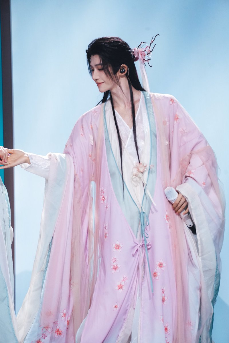 G_Charlie_Liuyu's tweet photo. 20260710 Liu Yu Studio Weibo Updates🌸

https://t.co/njVE85IBz4

#LiuYu #刘宇 #リュウユ
#리우위 #หลิวอวี่ #LưuVũ https://t.co/fQctrhTwsL