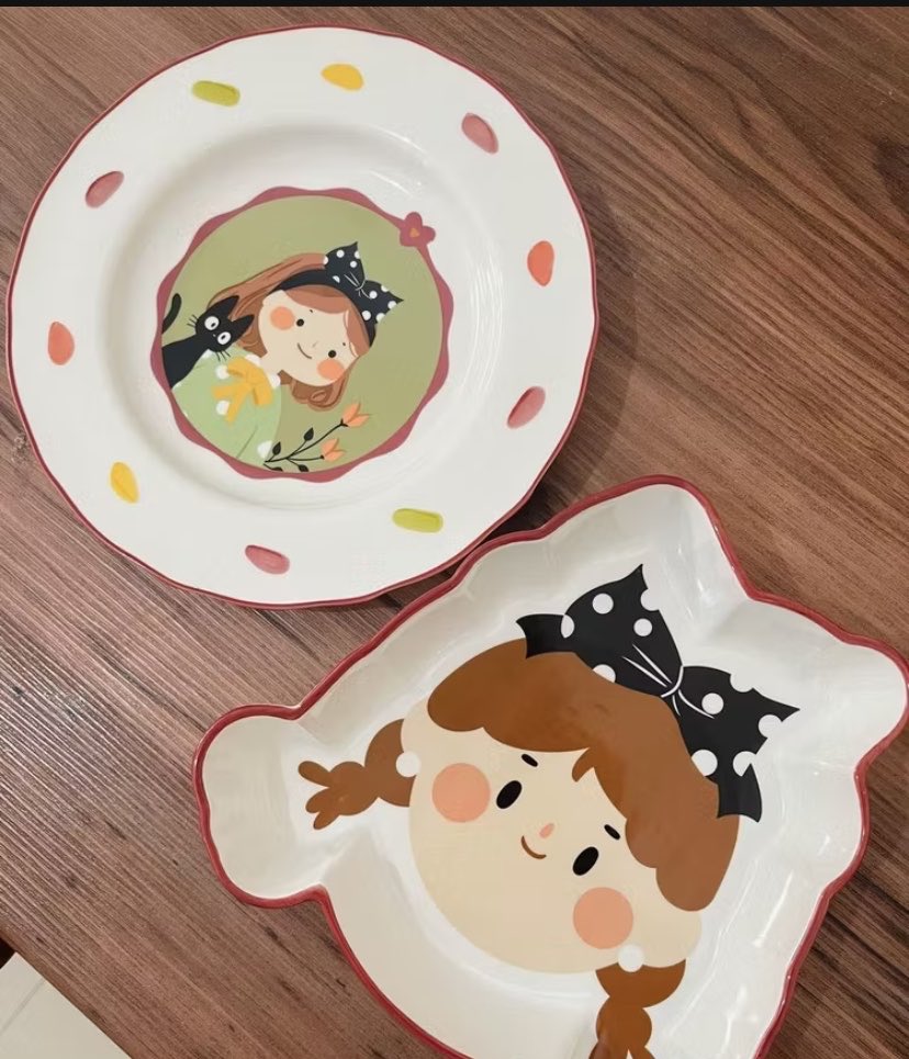 halfcoffees's tweet photo. Siapa yang tiap lihat piring cantik langsung ngerasa wajib checkout? 🥹🍜 Ini gemes banget 1 set karakter 🎀✨ https://t.co/M9TWKTWoUt