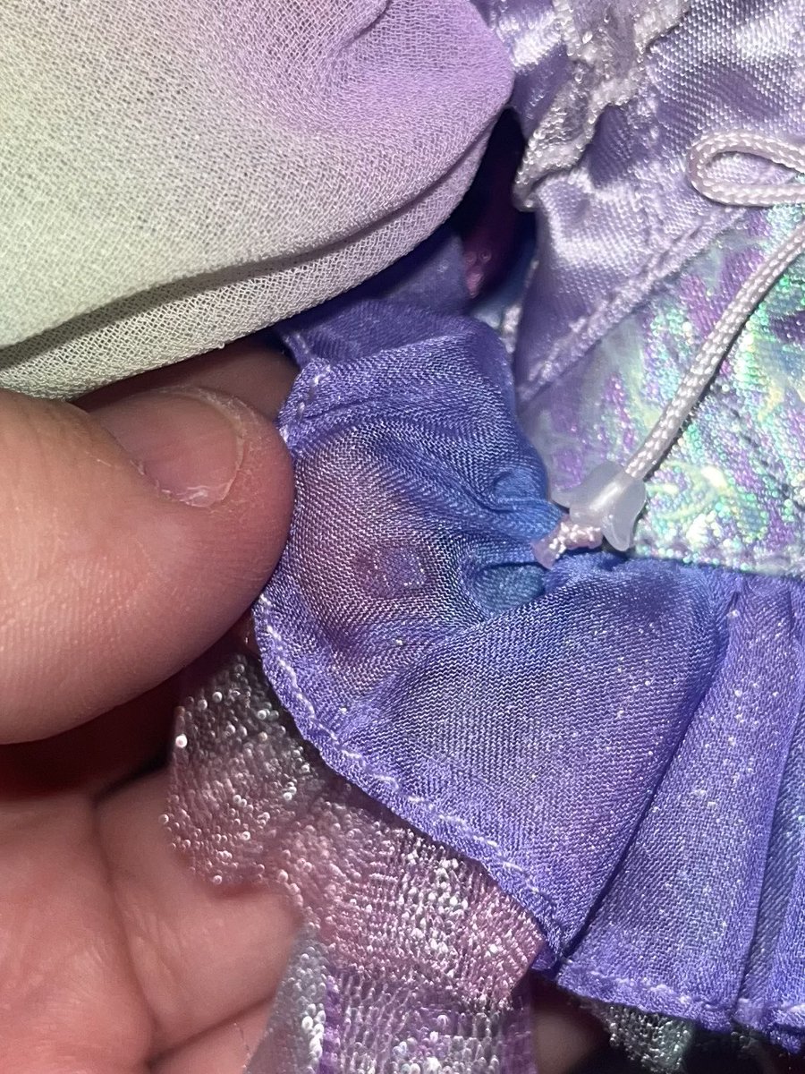 mattimonerio's tweet photo. wouldn’t be a true mga doll brand without shitty quality control 🤩 https://t.co/NgGrUqvQvJ