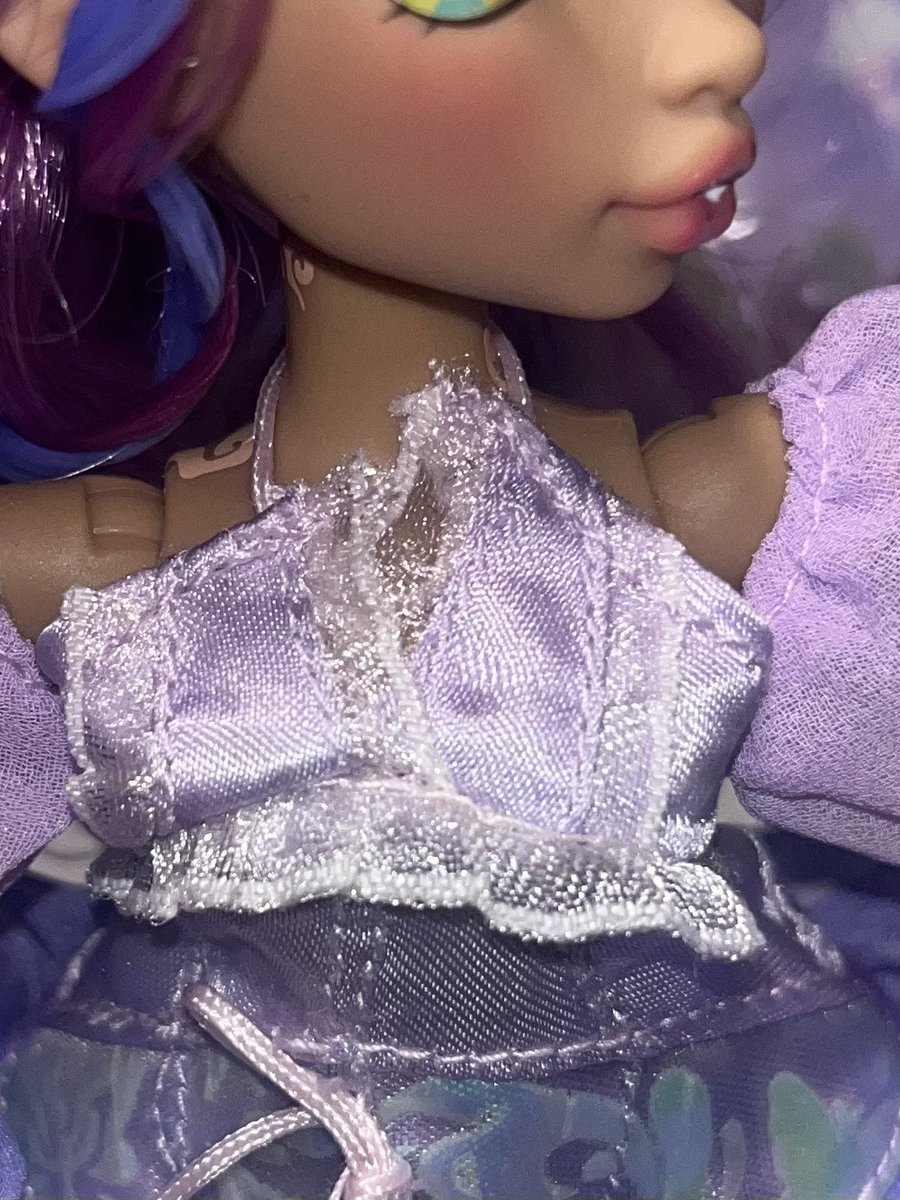 mattimonerio's tweet photo. wouldn’t be a true mga doll brand without shitty quality control 🤩 https://t.co/NgGrUqvQvJ