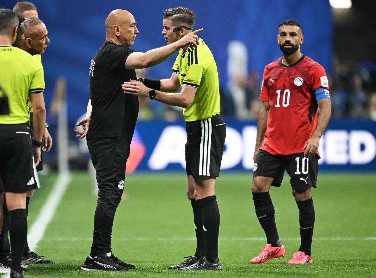 MessiXtraHQ's tweet photo. 🚨🗣️ José Mourinho on Argentina vs Egypt: 

"When you lose a game after being up 2-0, the first analysis should be about your own team, not about conspiracies. As a coach, you should look at what you could have done better before pointing fingers at others."

"I don't like this kind of excuses. Saying that the tournament is designed to favor a team or a player diverts attention from the football. If you believe you were treated unfairly, present the facts. If not, accept the result and move on."

"Football is decided by what happens on the field. If your team can't protect a two-goal lead, that's where the discussion should start. Coaches must take responsibility, especially after painful defeats. That's part of the job."

[La Derecha Diario]
