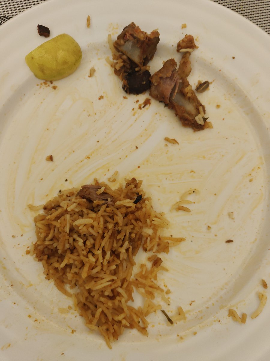 bablubablu9701's tweet photo. I found a fly in my biryani at Mehfil and when I complained, I was told it was "okay." This is unacceptable. Food safety cannot be ignored. What if someone falls sick because of such negligence? I request @cfs_telangana, @fssaiindia @foodsafetyghmc take appropriate action.#Mehfil https://t.co/VGClW5X11A