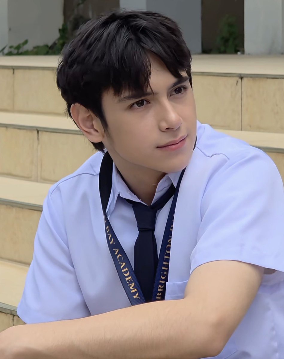 pshflickrx's tweet photo. kahit galing sa kabilang school mapapalingon sa ganyang mukha eh 🤭

MIGUEL SAVES GRANVISTA
#HeathJornales https://t.co/VrFEX6IGg1