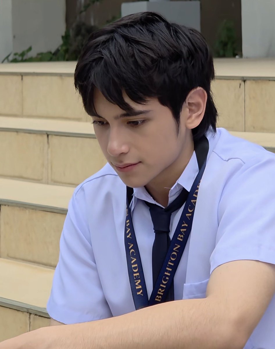 pshflickrx's tweet photo. kahit galing sa kabilang school mapapalingon sa ganyang mukha eh 🤭

MIGUEL SAVES GRANVISTA
#HeathJornales https://t.co/VrFEX6IGg1