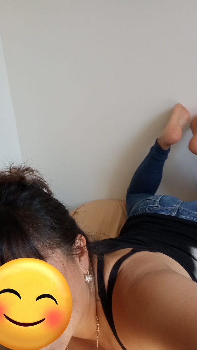 cuartocorreo84's tweet photo. Una picks de mi HW. Hace tiempo que realizó su última travesura, la ando animando que lo vuelva a hacernpeeo se siente un poco insegura, dice q subió de peso. Que opinan, se animarían? https://t.co/VCPmXCSDpQ