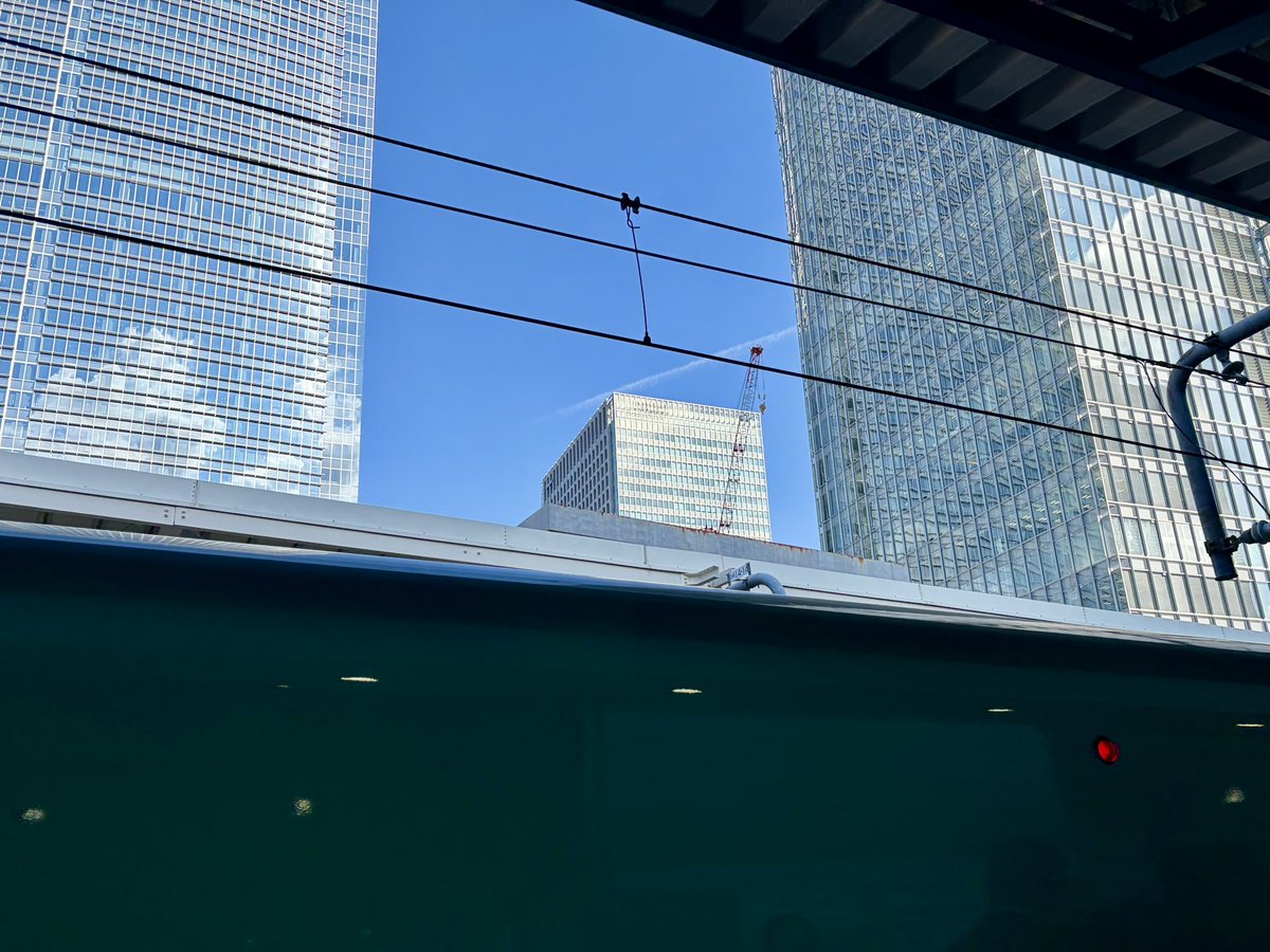 hatch_0248's tweet photo. 移動だけで汗が…
いざ東北へ　
出張行ってきます

#東京駅 https://t.co/K44IDQzHak