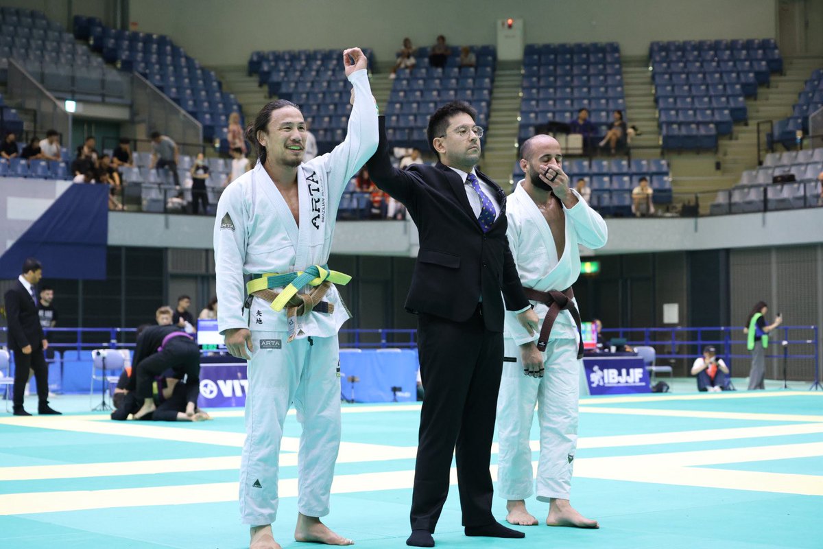 KinyaBJJ's tweet photo. 矢地選手、柔術デビュー戦の勝利おめでとうございます。次は準決勝戦です。 https://t.co/4BFgu5j9bT