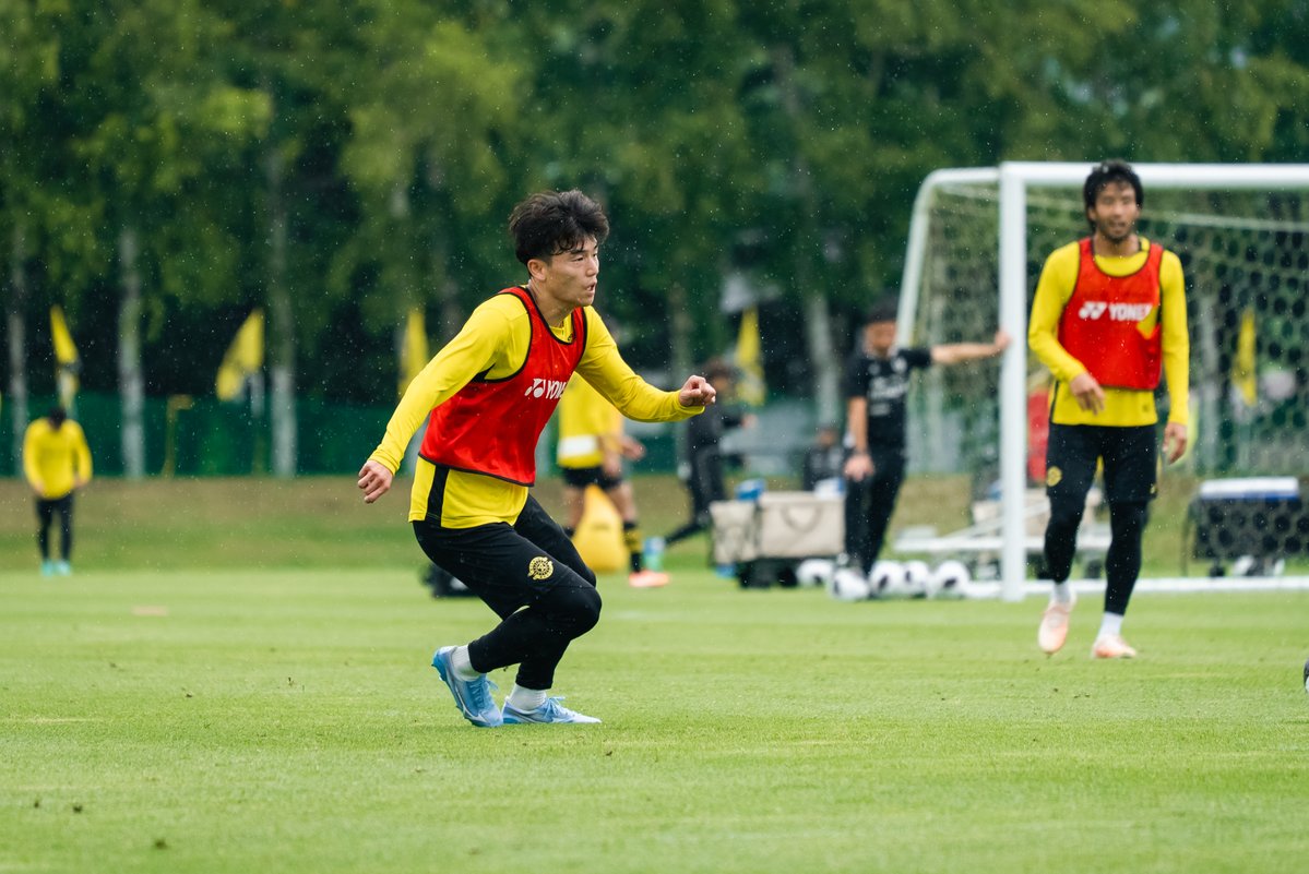 REYSOL_Official's tweet photo. 🟡26/27CAMP DAY6⚫️
AM Training📸

#柏レイソル #レイソル2627網走キャンプ https://t.co/QuSiswrERo