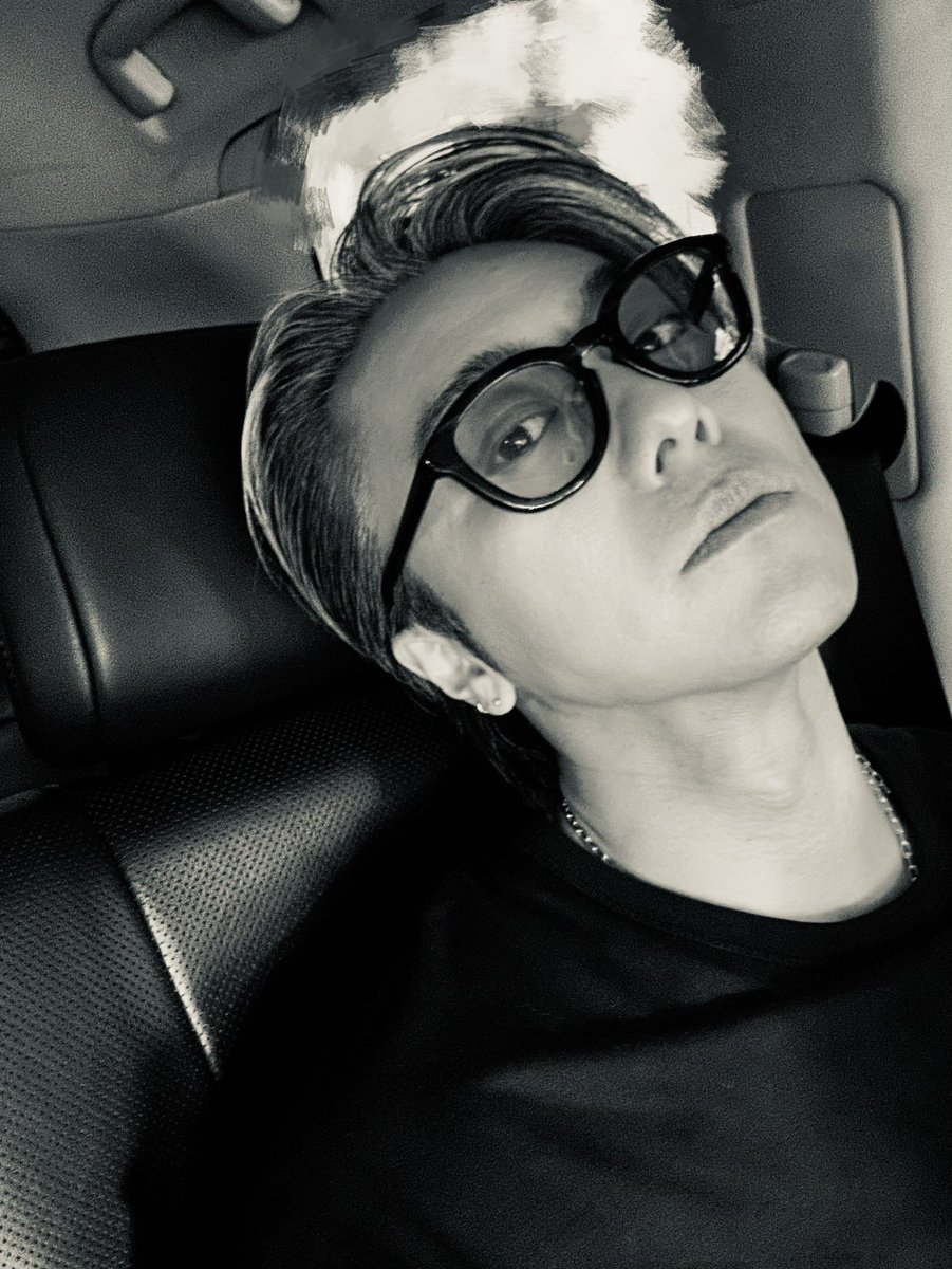 TAKAHIRO_Staff's tweet photo. 今日も暑いですね。
皆さん熱中症気をつけてください。
TAKAHIROは今朝も5時起きで活動したので午後16時は体感、夜です。おやすみなさい🍺

TAKAHIRO https://t.co/NcAPnE7BEK