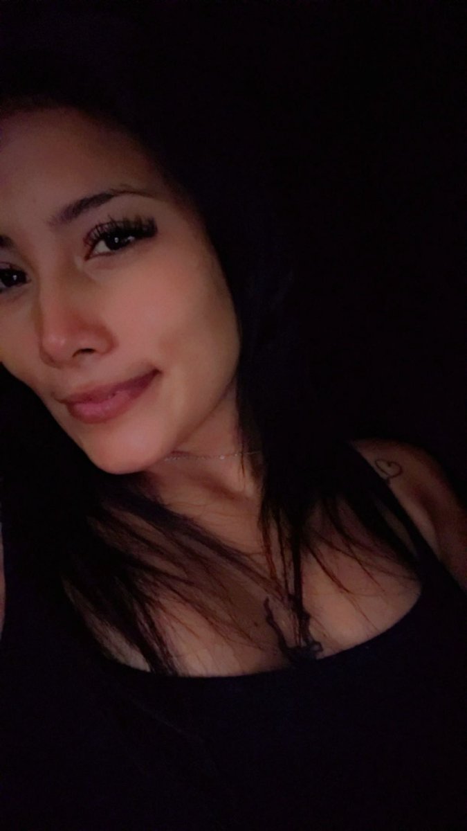 of_diablita's tweet photo. Hola me enseñas tu verga 😉 https://t.co/aQi6wOG70i