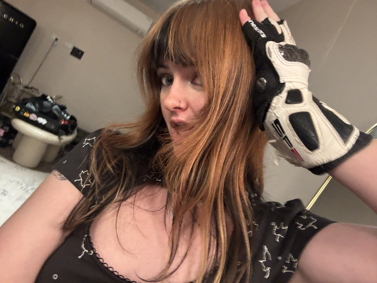 ninajirachi's tweet photo. https://t.co/DXl0OZM7zn