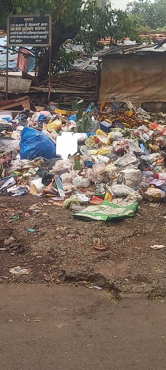 LOKHANDESUDHIR's tweet photo. There is this garbage bin here. They never pick up all their garbage and never spray any medicine on that place. What a great name the Mumbai Municipal Corporation has. But I hope it will remain like that fore
@TawdeRitu 
@mybmc 
@mybmcWardPN 
@Dev_Fadnavis 
@mieknathshinde https://t.co/LwxIVMfxqZ